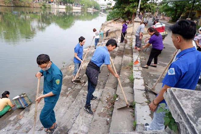 Nhặt[-]rác,[-]chụp[-]ảnh[-]đăng[-]Facebook[-]có[-]thể[-]được[-]chính[-]quyền[-]thưởng